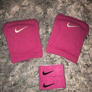 Volleyball knee pads and bicep bands